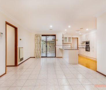 30 Johnstone Circuit, Calwell ACT 2905 - House For Rent | Domain - Photo 6