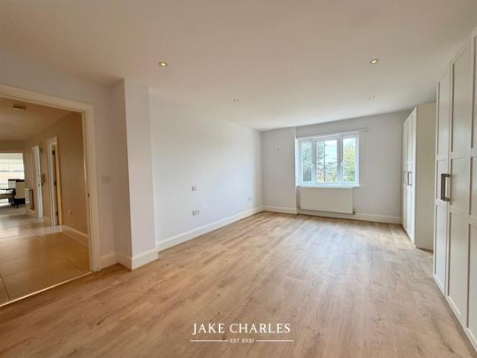 3 Bedroom Apartment - Photo 1