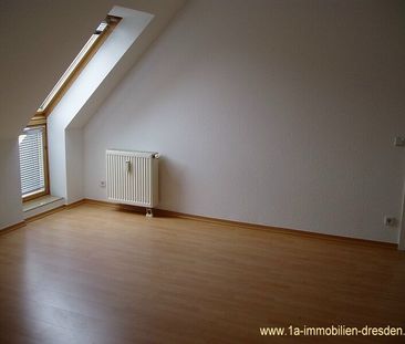 - 2 - Zimmerwohnung mit Balkon in DD-Gruna und TG-Stellplatz - Photo 1