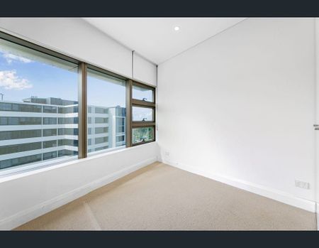 Modern Lifestyle & Luxury Living - 3-Bedroom Apartment in Australia Towers - Photo 4