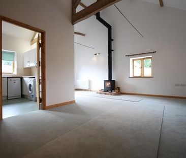 2 bedroom barn conversion to rent - Photo 6