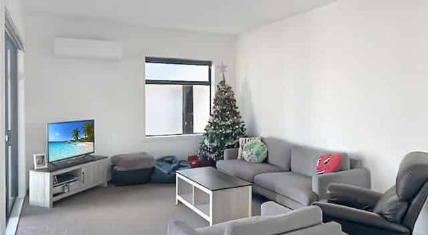 RICHMOND - 3 BEDROOMS - Photo 1