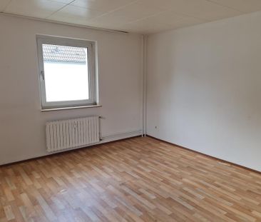 Schöne 2-Zimmer-Wohnung im 1.Obergeschoss zu vermieten! 1 Nettokalt... - Photo 3