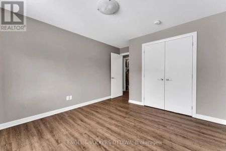 2 - 52 ONTARIO STREET - Photo 2