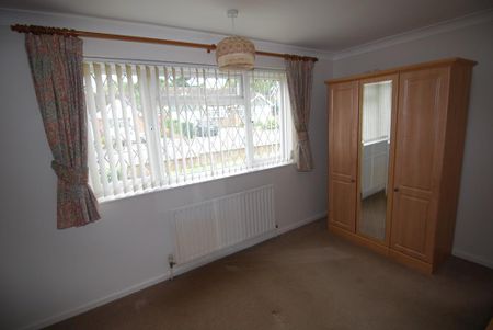 2 bedroom detached bungalow to rent - Photo 5