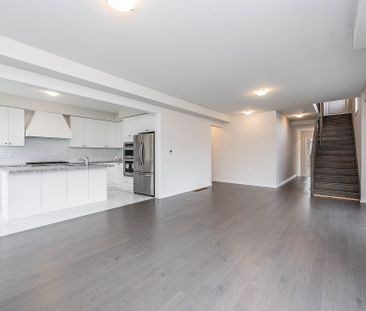 For Lease - 19 Valleybrook Road Unit# Upper, Barrie, Ontario - Photo 1