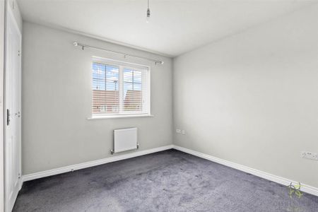 3 bedroom semi-detached house to rent - Photo 2