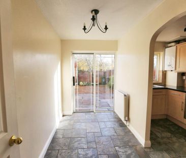 2 bedroom terraced house to rent - Photo 4