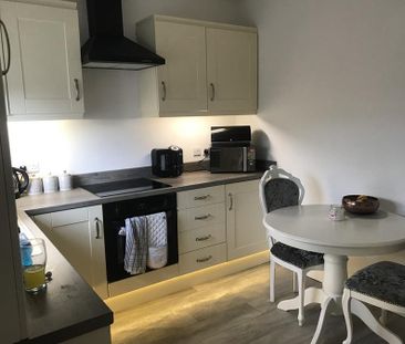 2 bedroom terraced house to rent - Photo 2