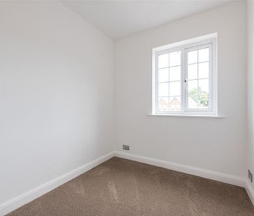 3 bedroom apartment to rent - Photo 2