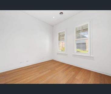 3 Little Finlay Street, Albert Park, Vic 3206 - Photo 2