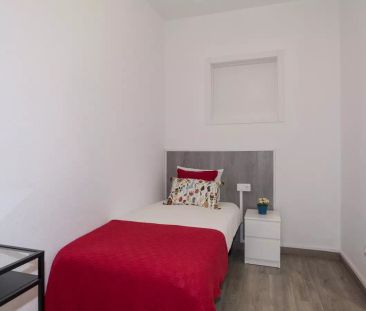 Room in a shared 7-bedroom apartment for rent in La Dreta de l'Eixa... - Foto 5