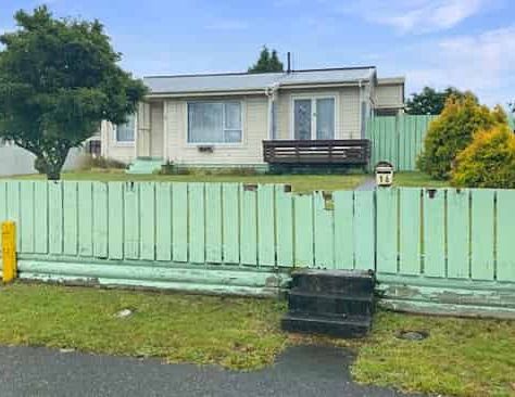 TOKOROA - 3 BEDROOM - Photo 1