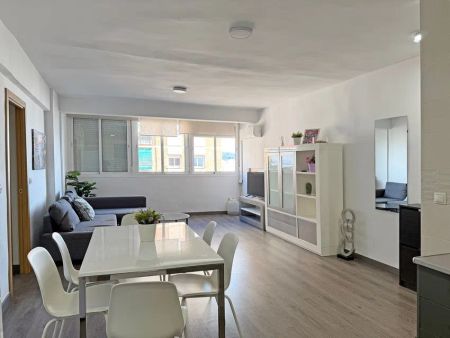 Alquiler de piso en Calle Héroe de Sostoa - Photo 4