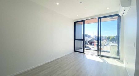 Stylish Centre City Apartment - Photo 3