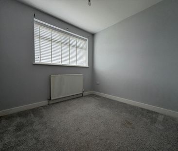 3 bedroom Bungalow To Let Total Size: 1002 SQ FT - Photo 5