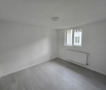 Appartement rénové de 2,5 pièces au rez-de-chaussée - Photo 5