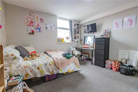 6 bedroom house to rent - Photo 2