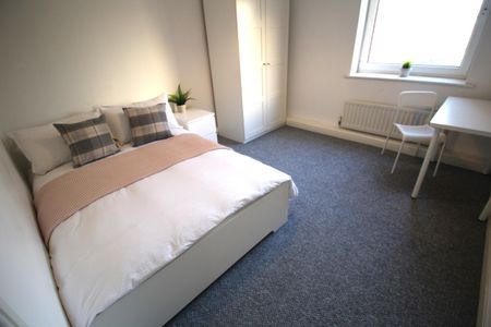 Flat 49, Samara Plaza, LS2 9DU, Leeds - Photo 2