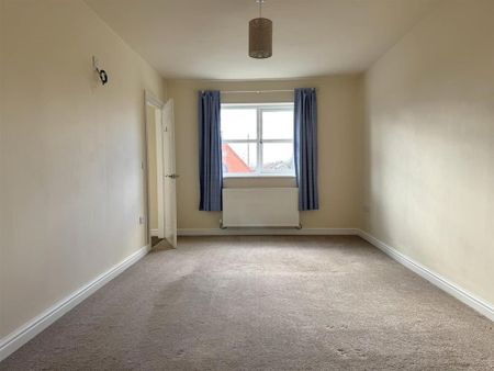 5 bedroom detached house to rent - Photo 3