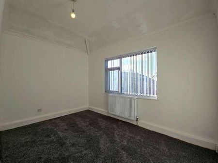 Royal Bank Road, Blackpool, FY3 - Photo 3