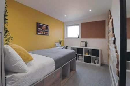 8 bedroom terraced house to rent - Photo 5
