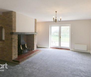 4 bedroom detached house to rent - Photo 6
