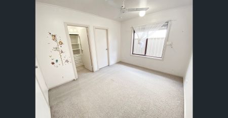 VILLA IN QUIET LOCATION - VERY CLOSE TO CITY - Photo 4