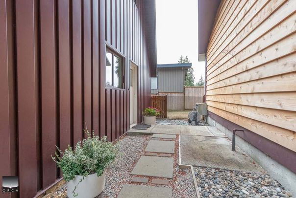 2752 Byron Road, North Vancouver - Photo 1