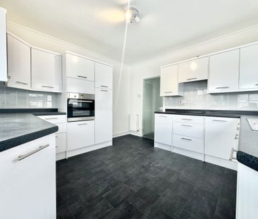 Botany Road, Broadstairs, CT10 3SE, Kent - Photo 1