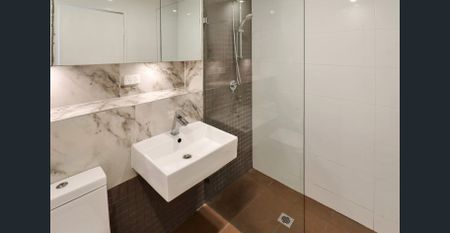 Spacious One bedroom Apartment plus Separate Study - Photo 3