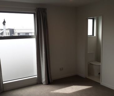 2/43 Maxwell Street, Riccarton - Photo 2