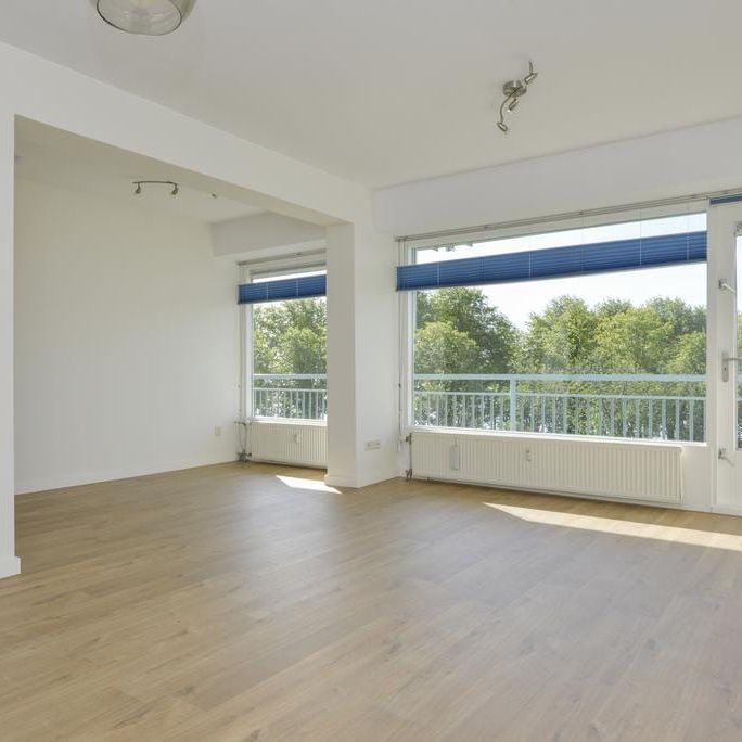 Appartement te huur: Burgemeester Hogguerstraat 121 1064 CL Amsterdam - Photo 1