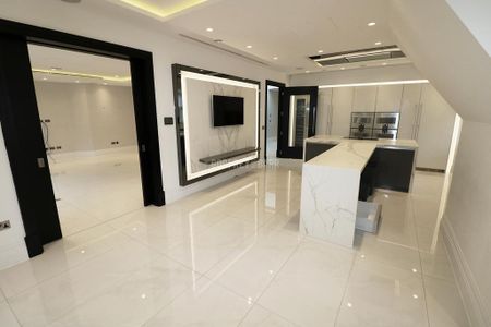 3 bedroom apartment to rent - Photo 5