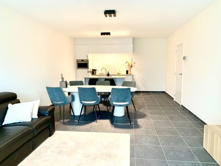 Modern appartement met 2 slaapkamers en groot terras - Photo 2