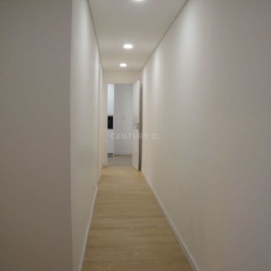 Apartamento T2 para arrendar na Torre da Marinha, Seixal - Photo 1