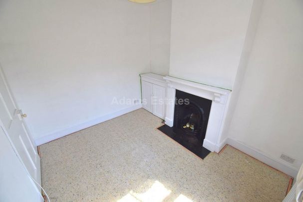 4 bedroom terraced house to rent - Photo 1