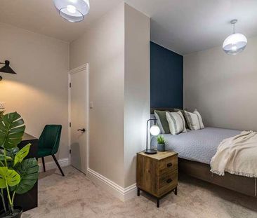 Vibrant Bedroom Apartment, LN5 - Photo 5