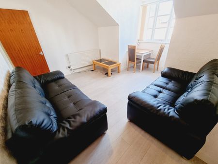 2 Bed Student Accommodation - Photo 4