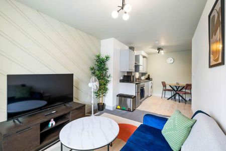 1 bedroom apartment to rent - Photo 2