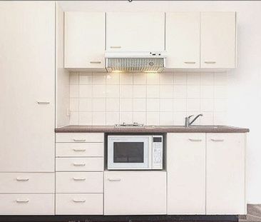 Studio in Popular 'Shore Apartments' Offering Lifestyle of Convenience - Photo 5