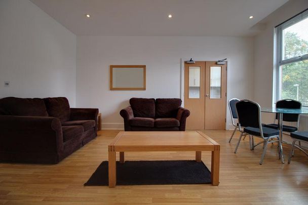 2 bedroom apartment to rent - Photo 1