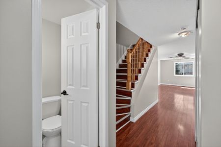 For Lease - 219 Nathan Crescent, Barrie, Ontario - Photo 2