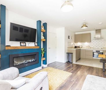 2 bed Flat for rent - Photo 5