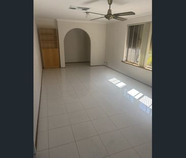 Located on a generous 736m2 block (approx.) - Photo 6