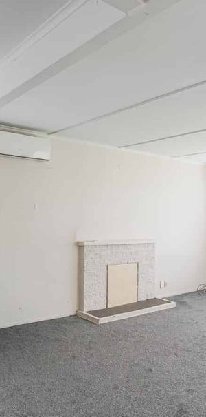 Four Bedroom Home in Papakura - Photo 1