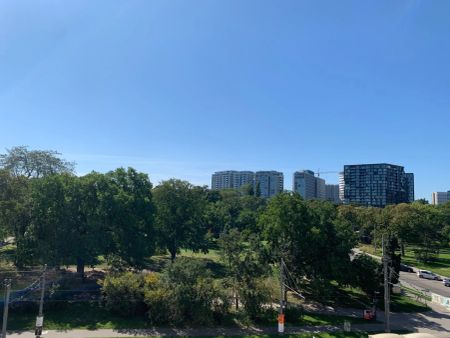 Wohnen im Zentrum - mit Blick zum "Schweizergarten" - Photo 3