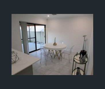 Modern & Spacious Living in the Heart of Bassendean - Photo 3