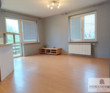 Do wynajmu- przestronnego 3 pokojowe mieszkanie z garażem, 61 m2. - Photo 4