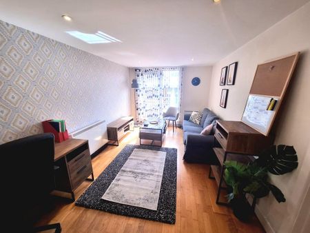 2 bedroom apartment to rent - Photo 2